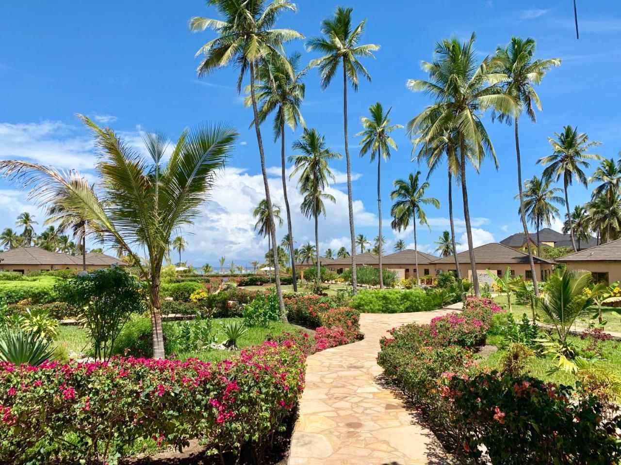The Sands Beach Resort Bwejuu Exteriér fotografie