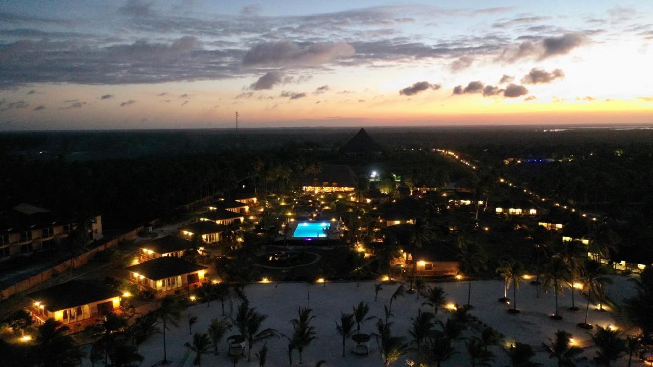 The Sands Beach Resort Bwejuu Exteriér fotografie